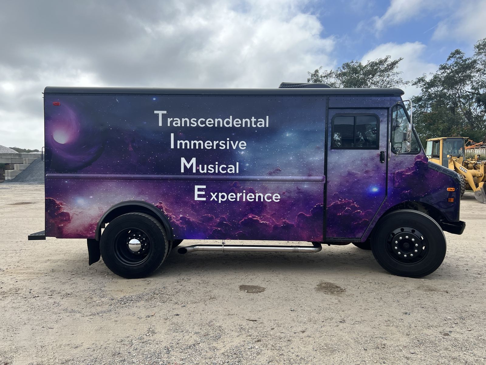 Full box truck wrap, passenger side